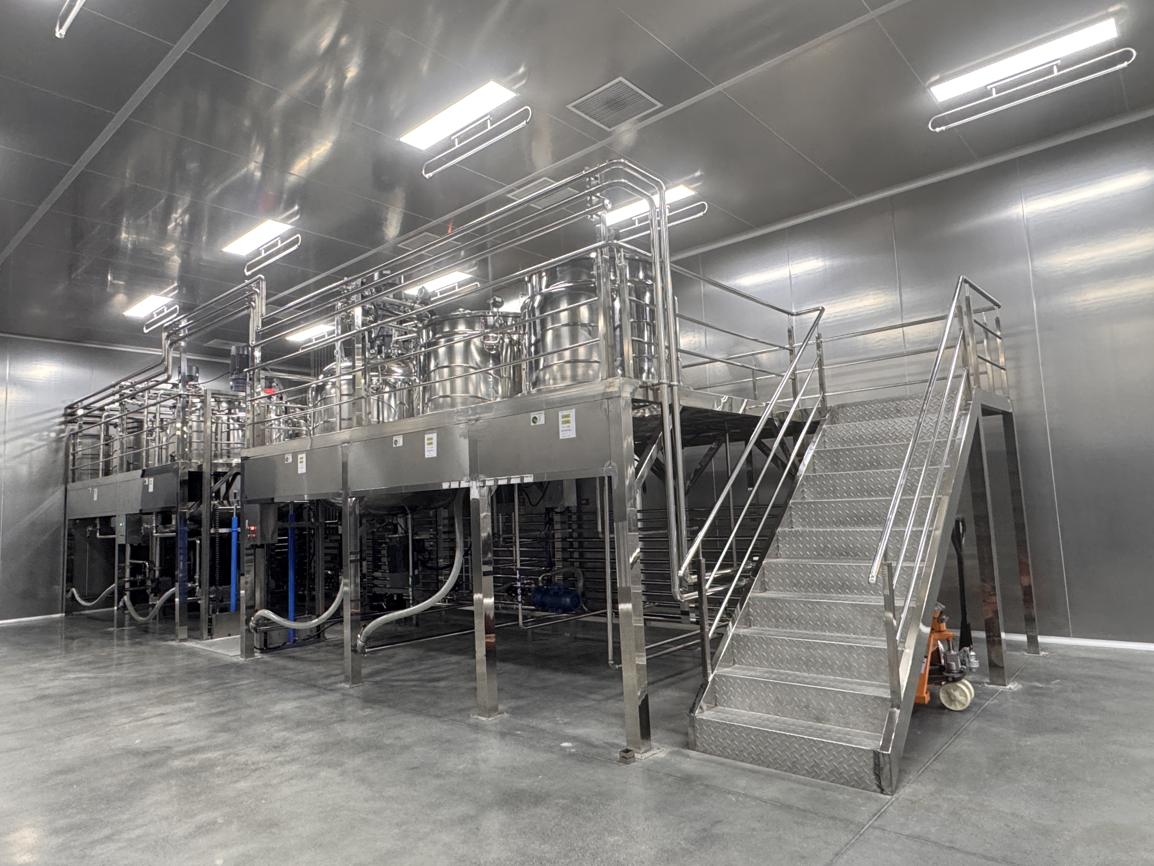 19-2-YODEE Machinery Delivers Another Large‑Scale Turn‑Key Cosmetic Line with One‑Time FAT Acceptance in GMP Clean‑Room