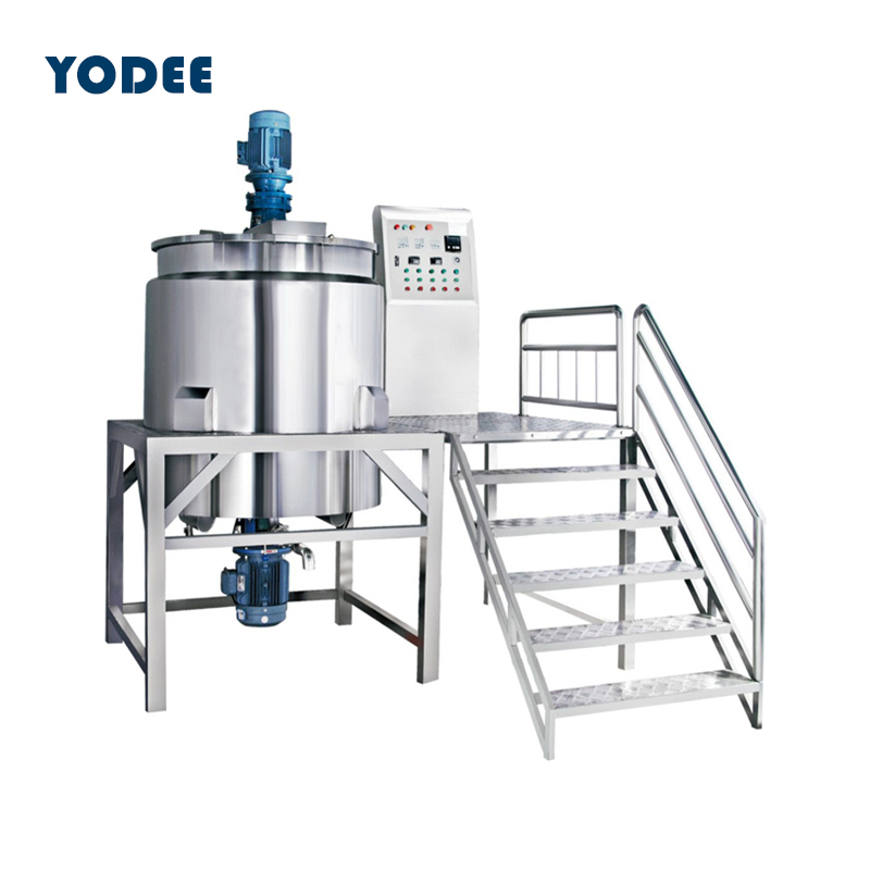 Heated stainless steel liquid mixing tanks with agitator